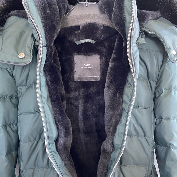 Dark green fur-lined Zara winter jacket - Picture 3 of 6